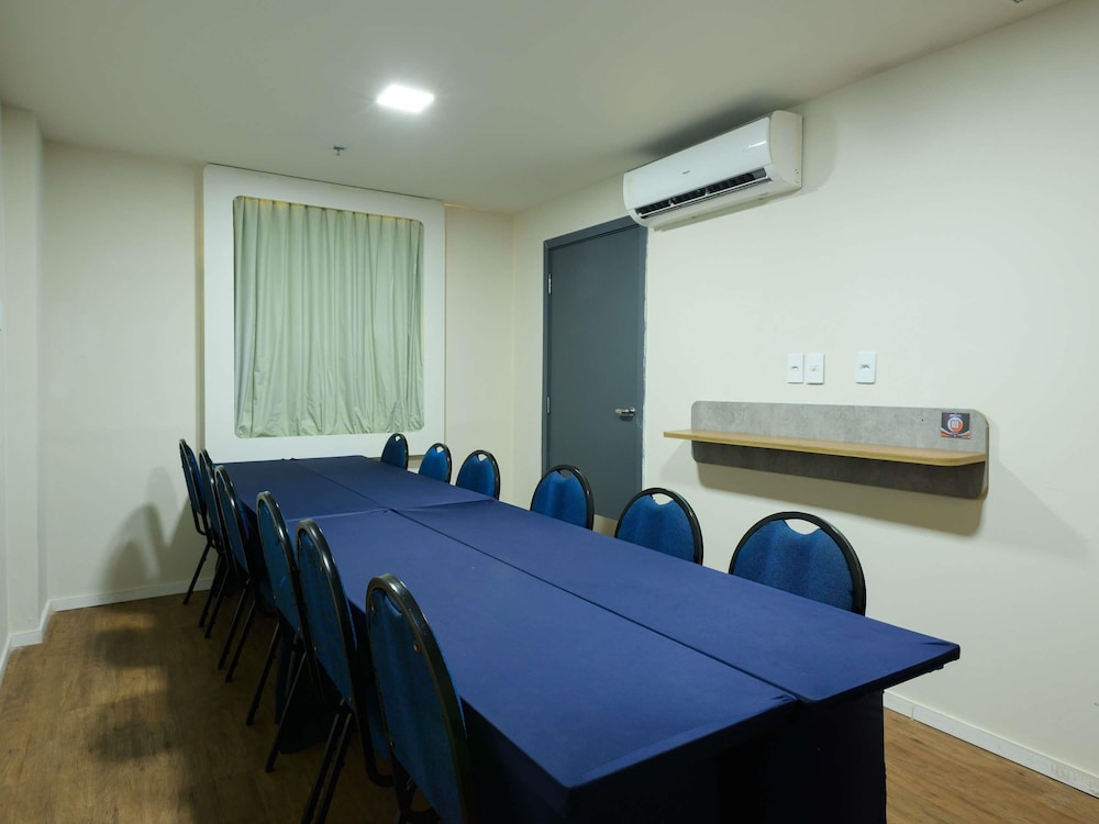 Ibis Budget Recife Jaboatao 41/64