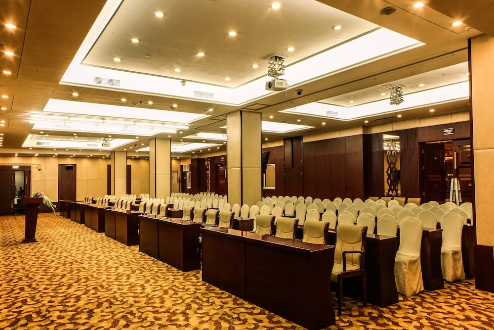 Inner Mongolia Grand Hotel 59/64