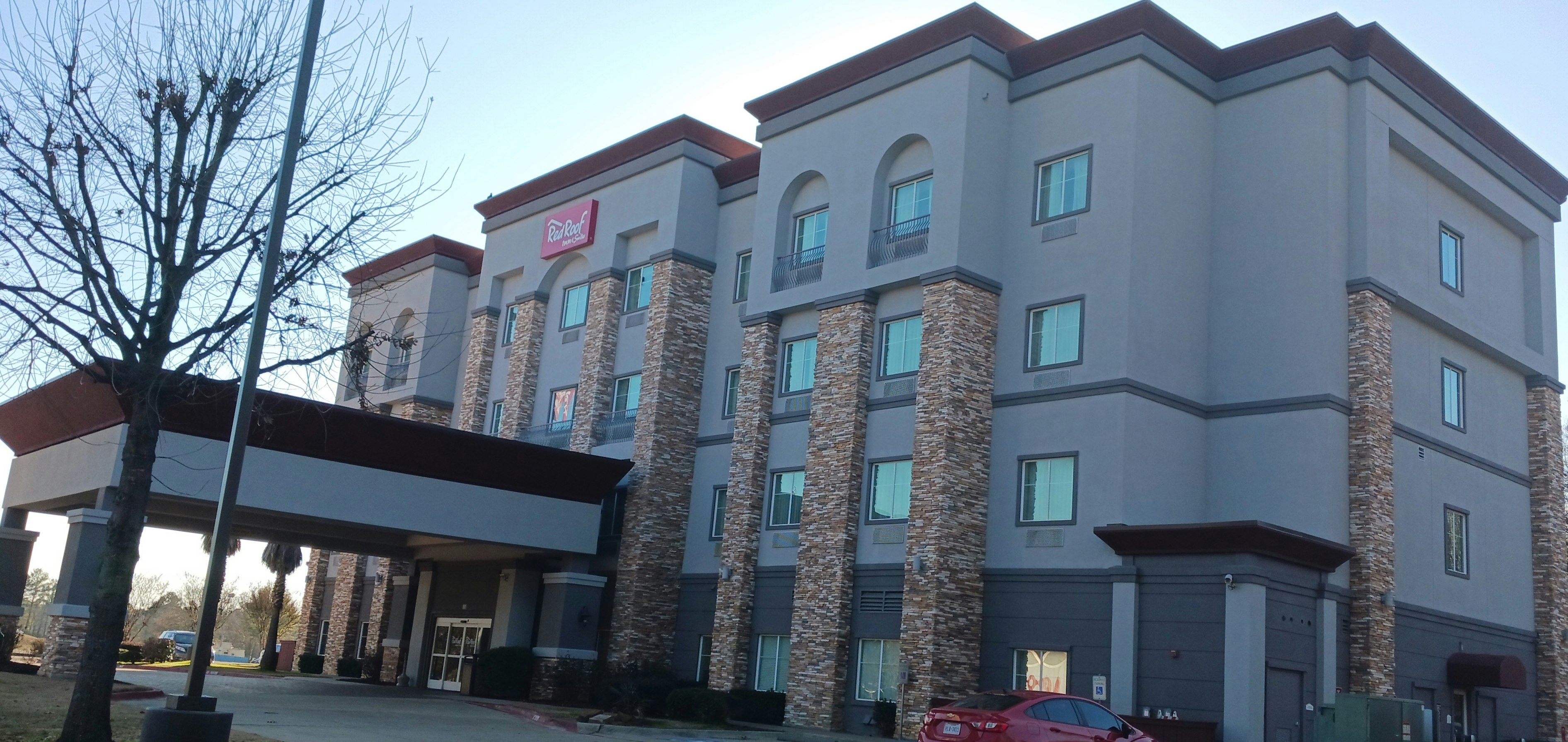 Red Roof Inn and Suites Longview 4/26