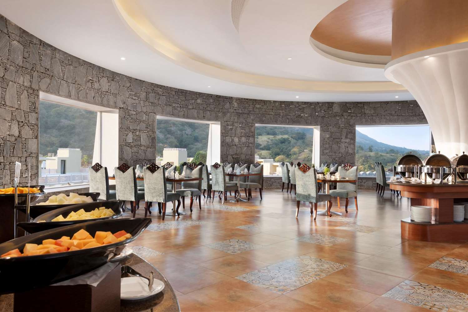 restaurant cafeteria