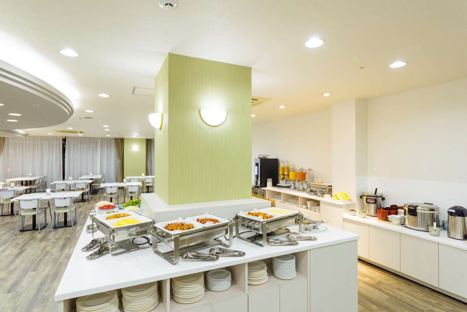 Surestay Plus Hotel By Best Western Shin-Osaka 42/45