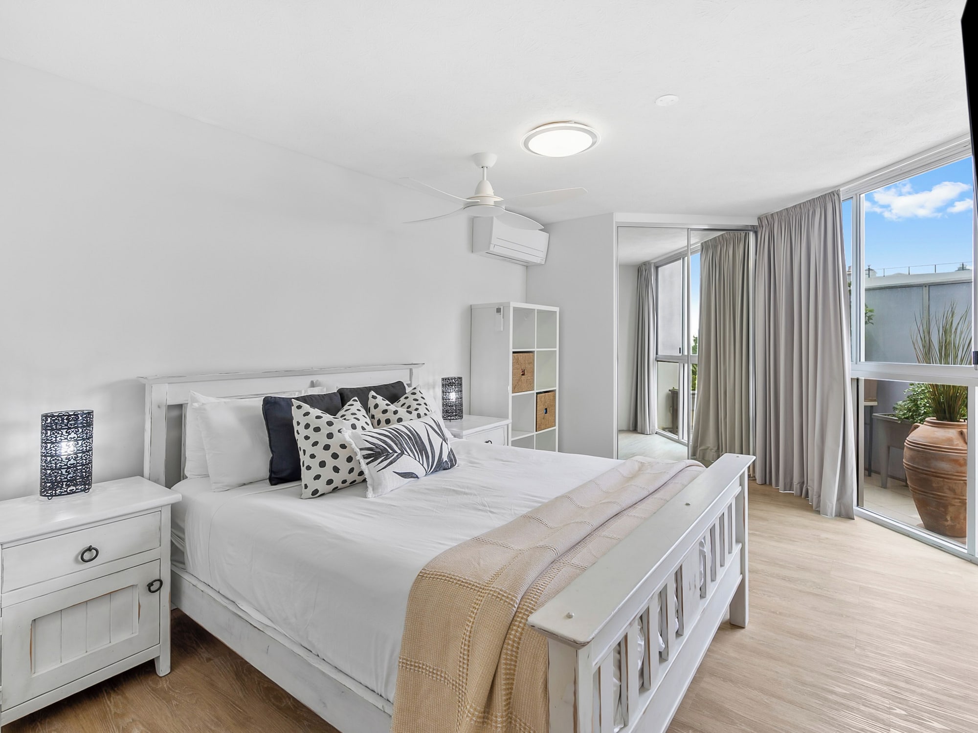 Courtyard, Superior, Apartment, Queen and Twin Beds, Beach Side