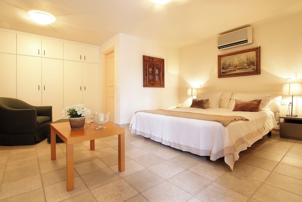 3 BEDROOMS, CLASSIC, VILLA, PRIVATE POOL, GARDEN AREA
