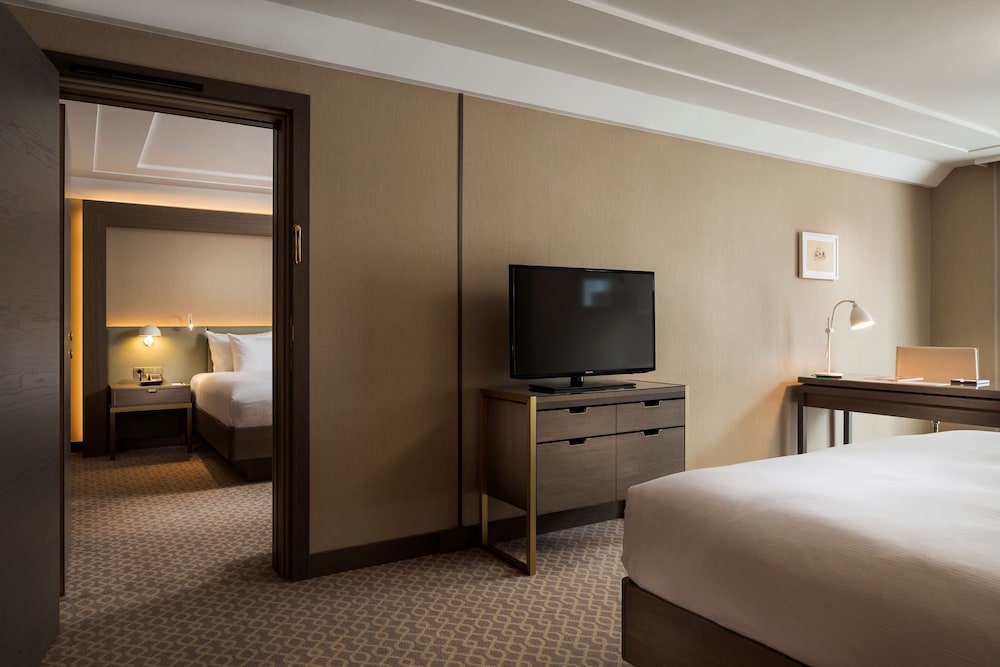 Hilton Vienna Plaza 19/83