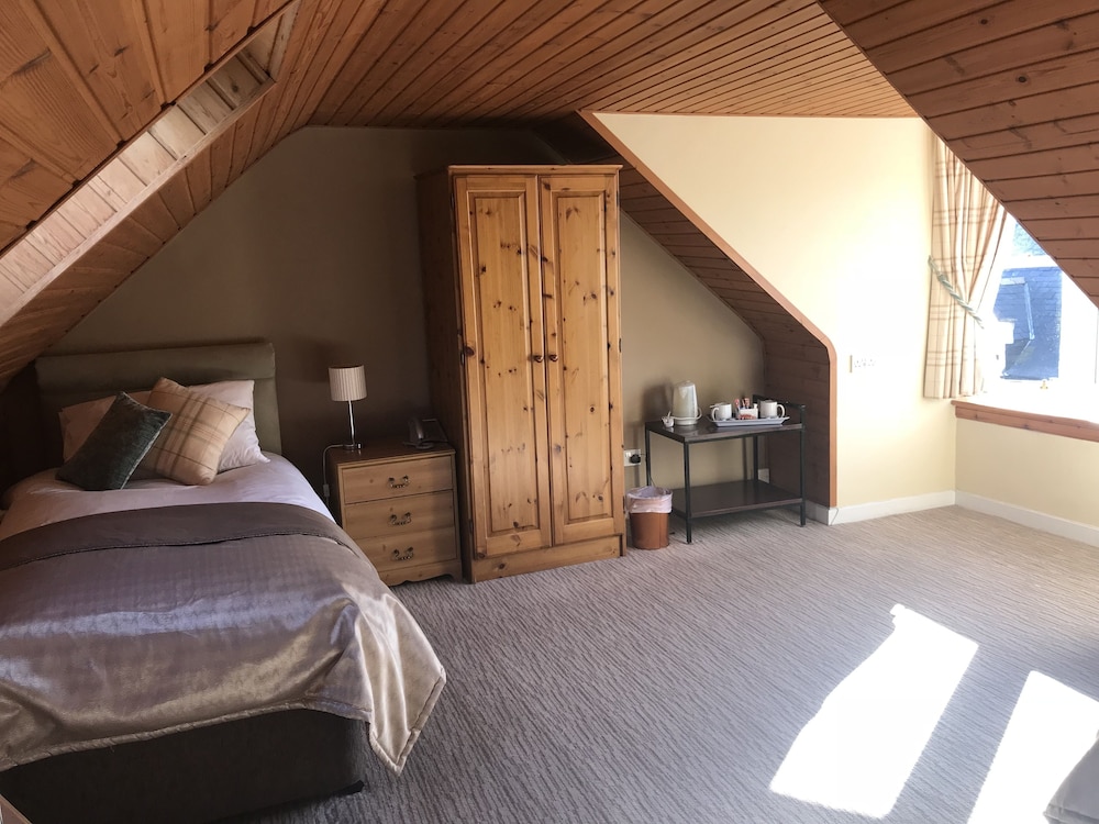 Cove Bay Hotel 16/60