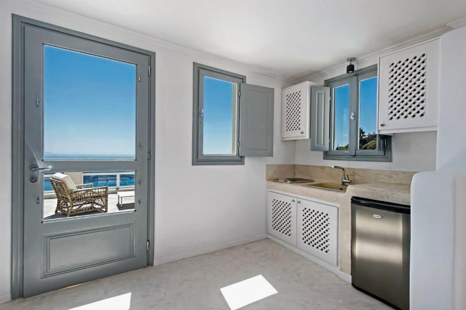 Caldera Cliff Illusion Suites 12/24