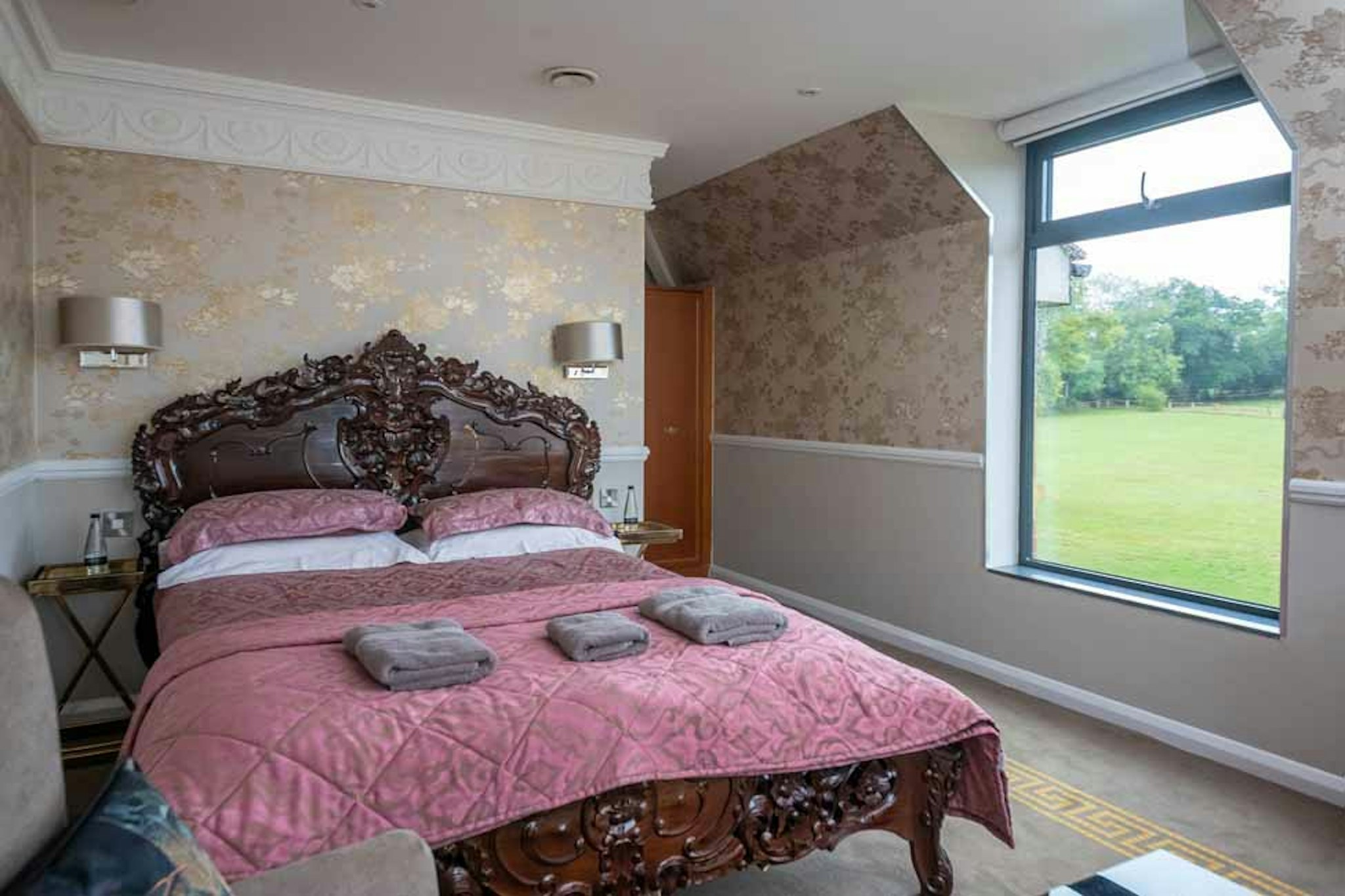 Guildford Manor Hotel & Spa 6/24