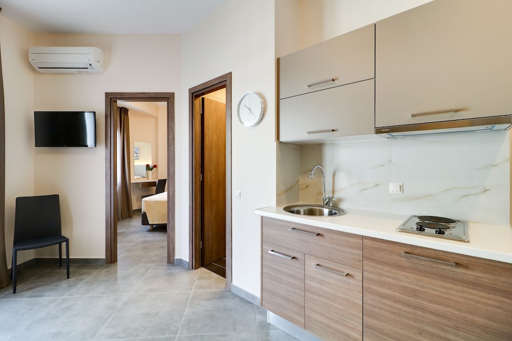 Athens Comfort Suites and Apartments 24/34