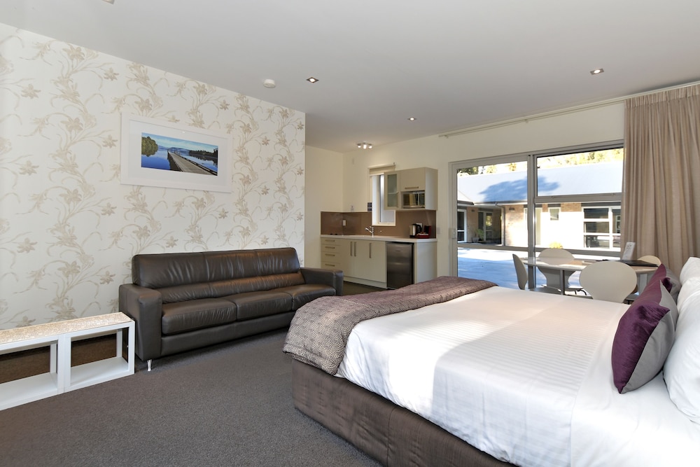 ASPEN COURT MOTEL FRANZ JOSEF 9/26