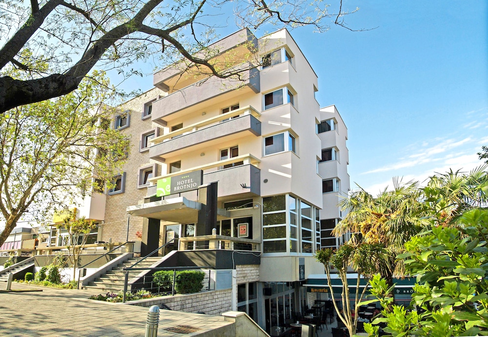 Hotel Brotnjo 1/67