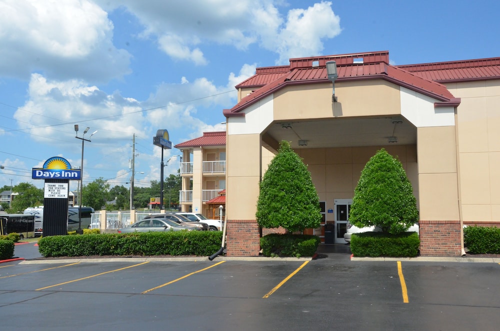 Days Inn by Wyndham Nashville Airport 17/26
