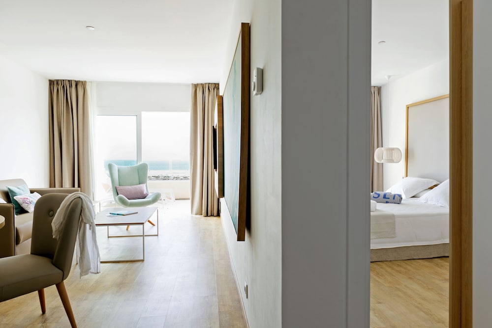 R2 Buganvilla Hotel and Spa 33/33