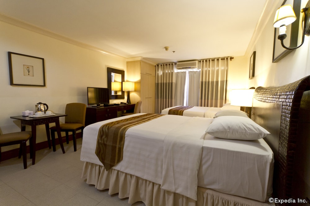 Crown Regency Suites Mactan 15/74