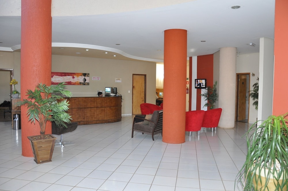 Colorado Plaza Hotel 5/45