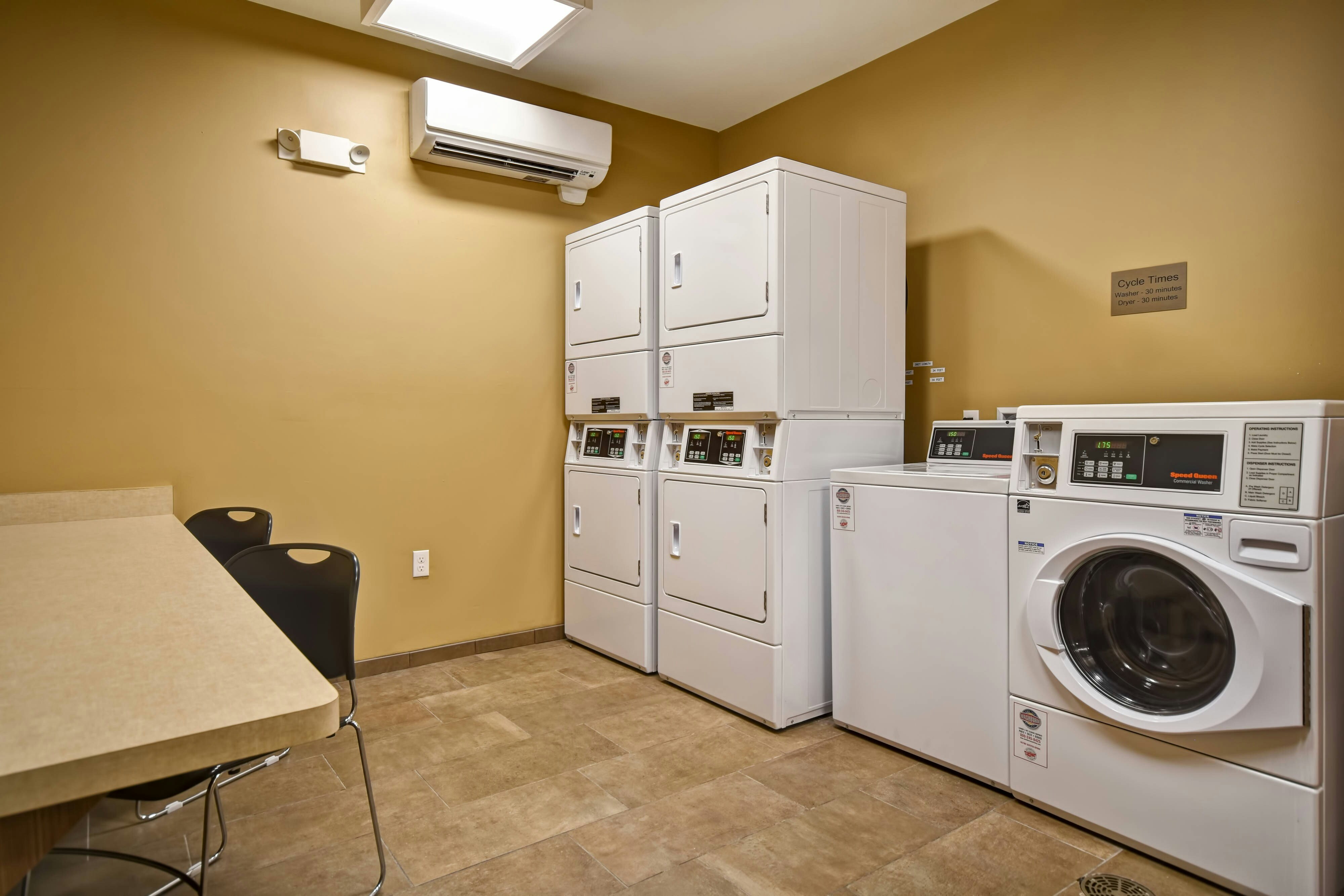 Fairfield Inn & Suites By Marriott Milwaukee North 10/16