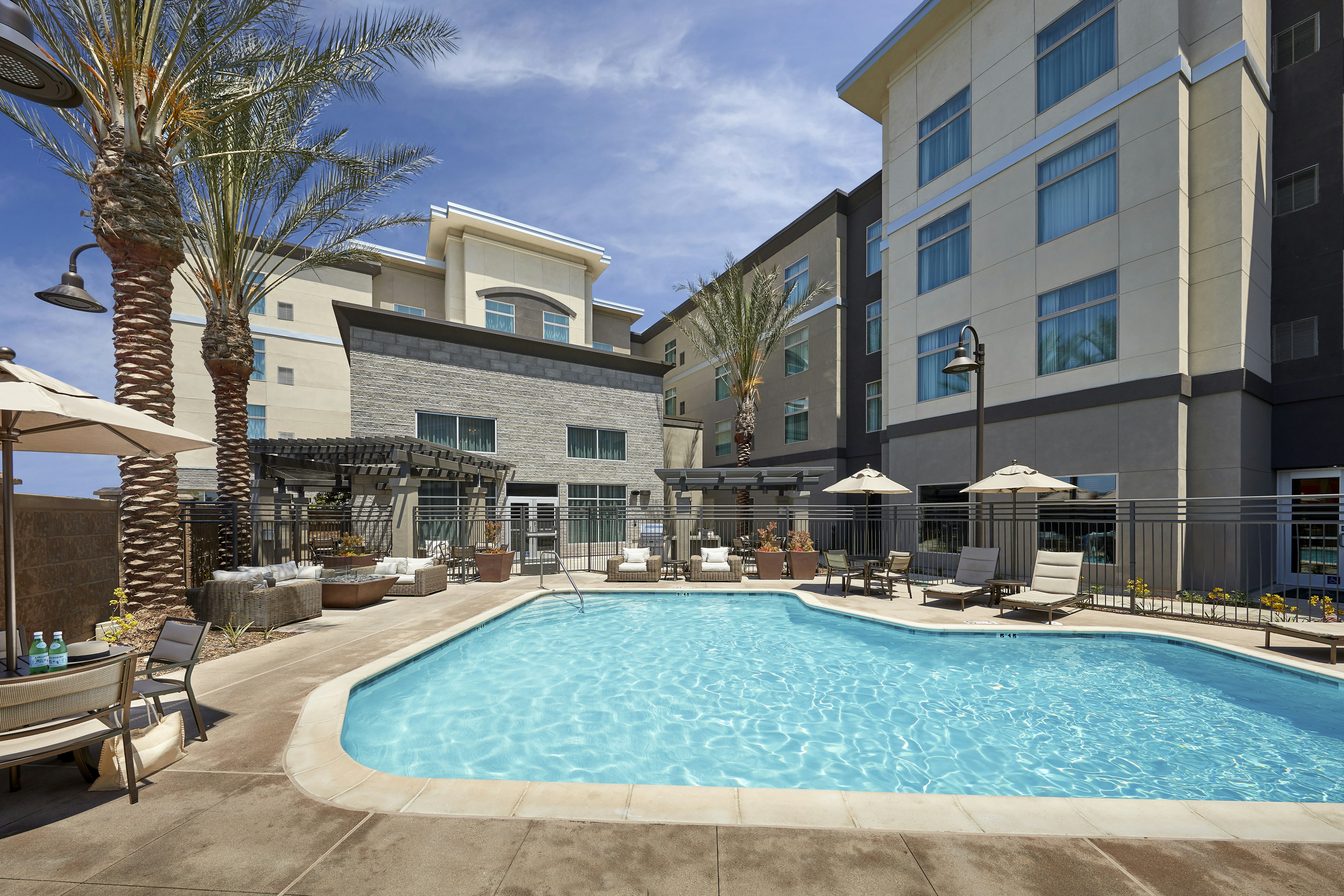 Homewood Suites by Hilton Los Angeles Redondo Beach 44/45