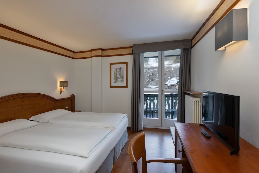 GRAND HOTEL MISURINA 29/87