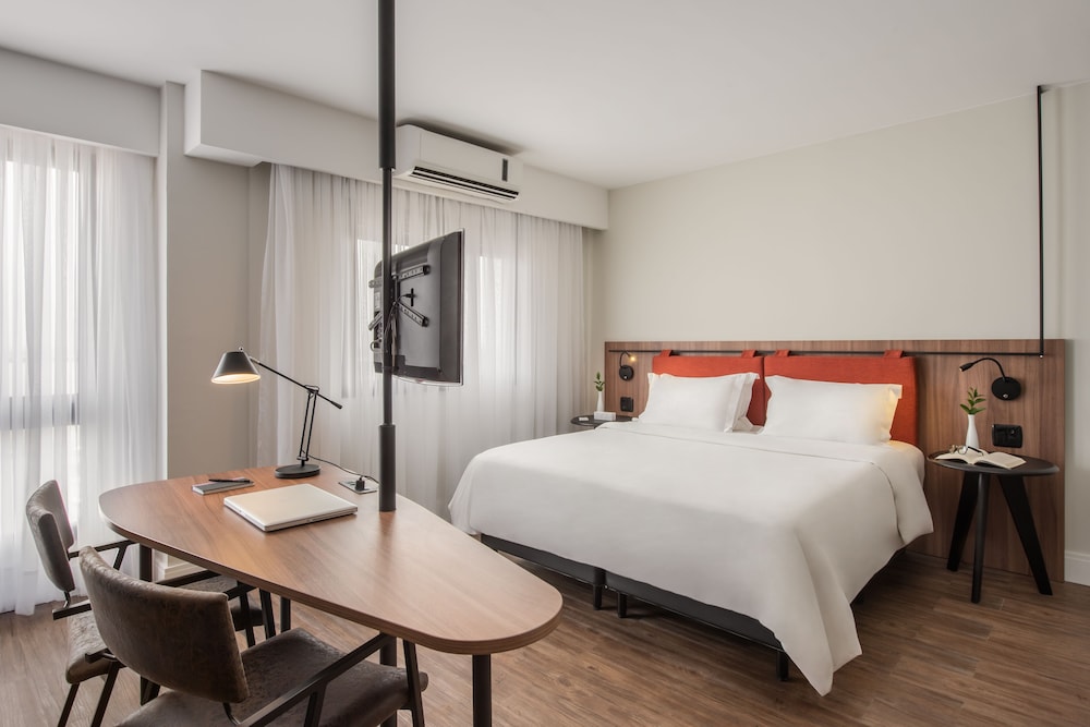 PREMIUM, KING BED, SOFA