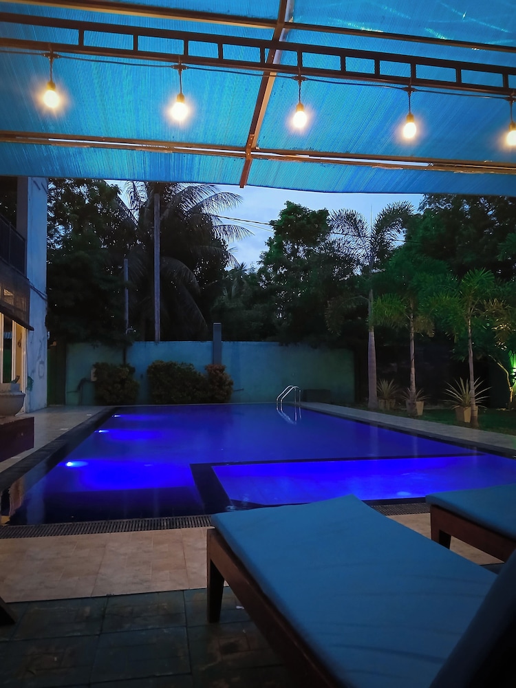 Yala Golden Park 24/50