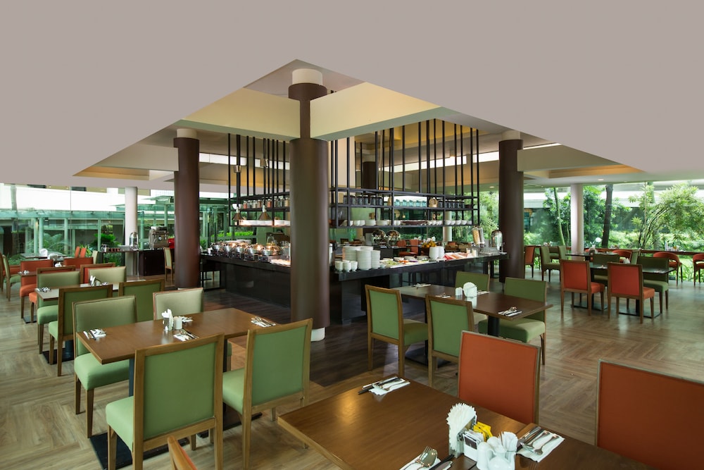 Delonix Hotel Karawang 37/55