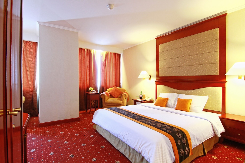 Grand Arkenso Park View Simpang Lima (ex. Horison Semarang) 10/61