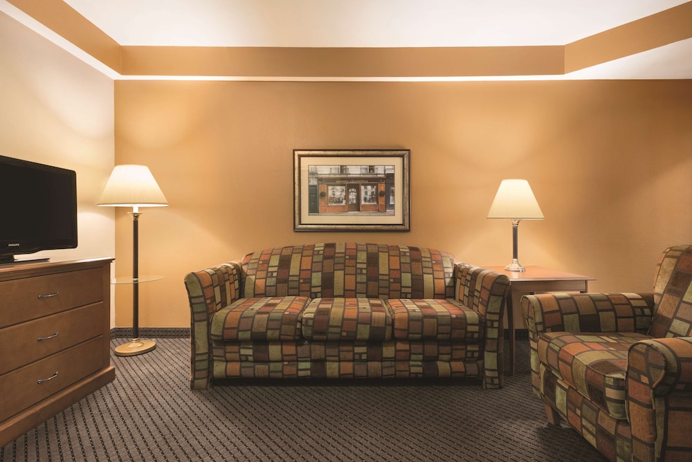 Country Inn & Suites By Radisson, Elk Grove Village/Itasca 11/30