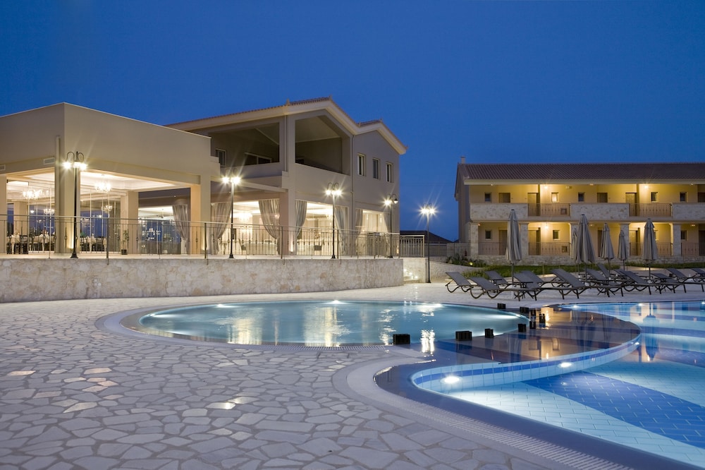 The Magnolia Resort - Adults Only 55/58
