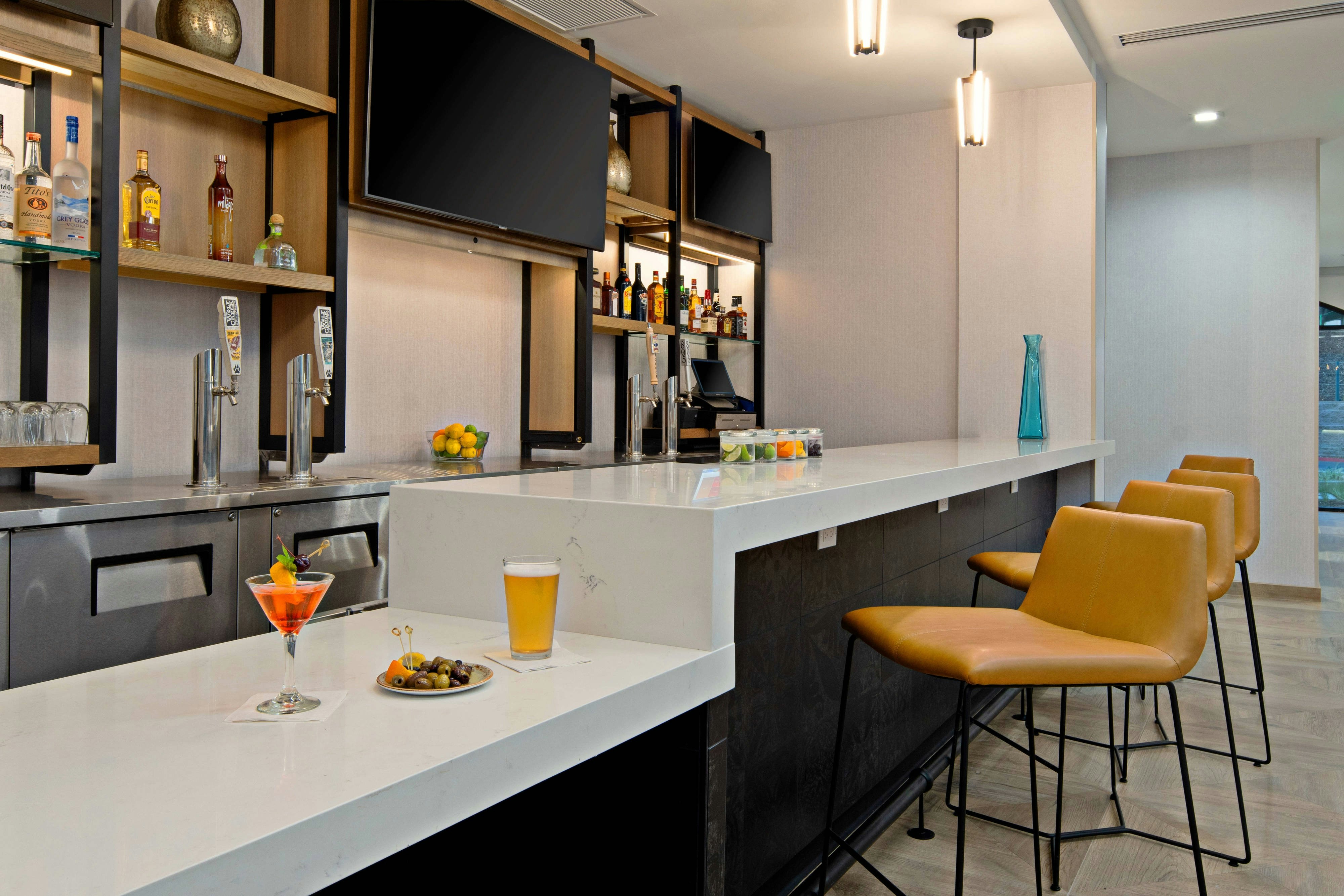 Residence Inn by Marriott Valencia 6/15