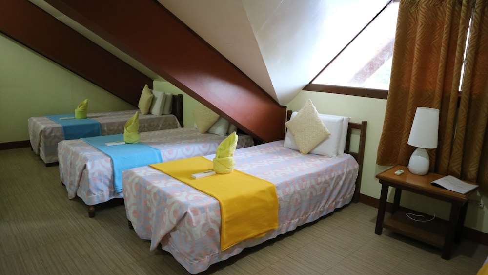 Lolo Oyong Pension House 9/39