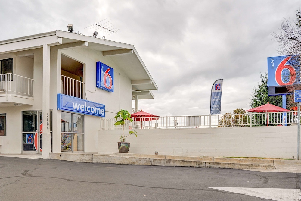 Motel6 Portland, OR - Central 9/47