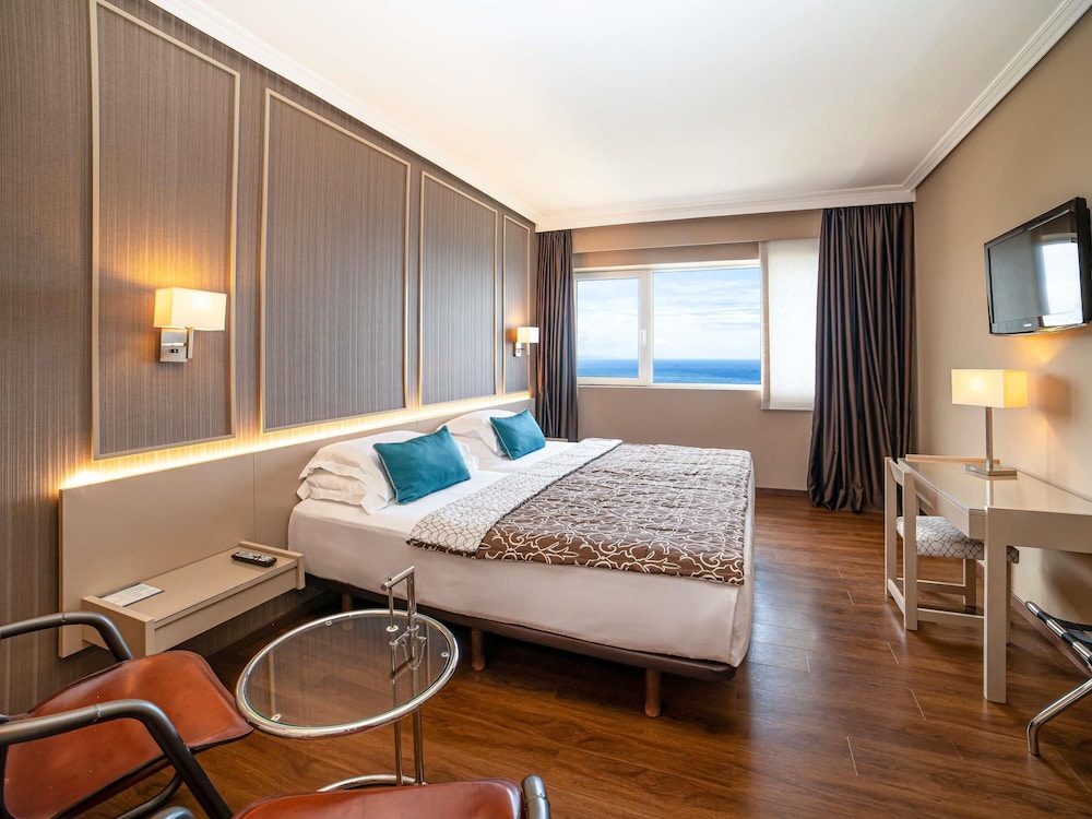 غرفة قياسية بسريرين منفصلين بإطلالة على البحر، Mercure San Sebastian Monte Igueldo 10/10