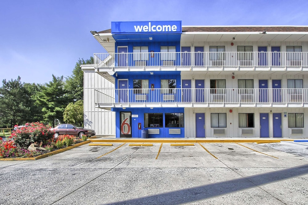 Motel6 New Cumberland, PA - Harrisburg - Hershey South in CAMP HILL - PA