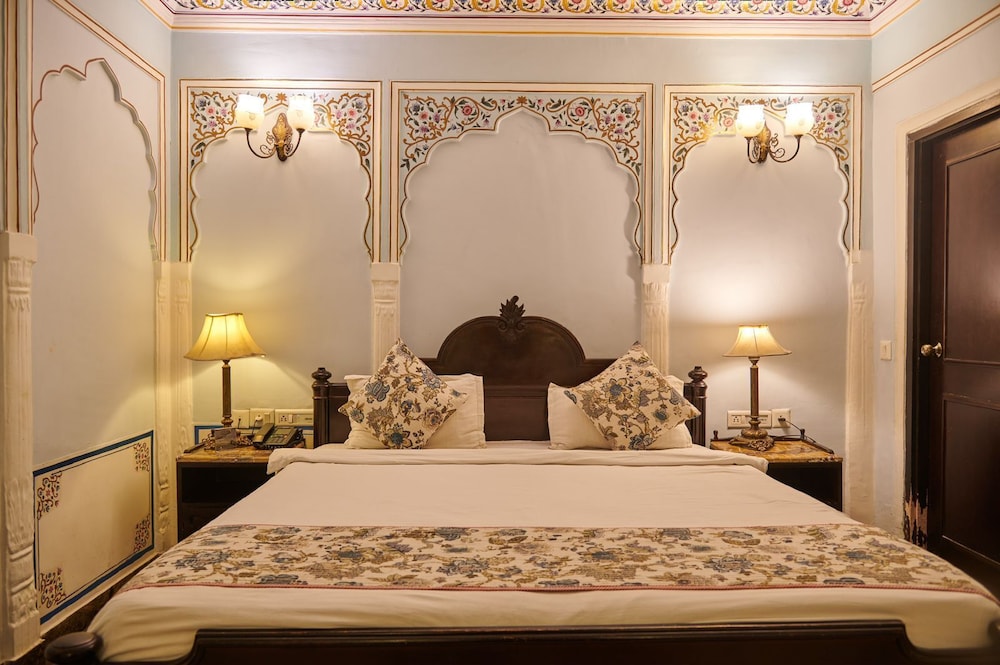 Welcomheritage Traditional Haveli 9/43