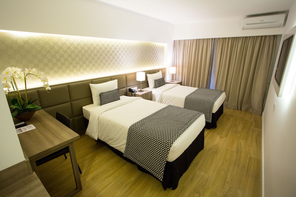 Royal Regency Palace Hotel 33/64