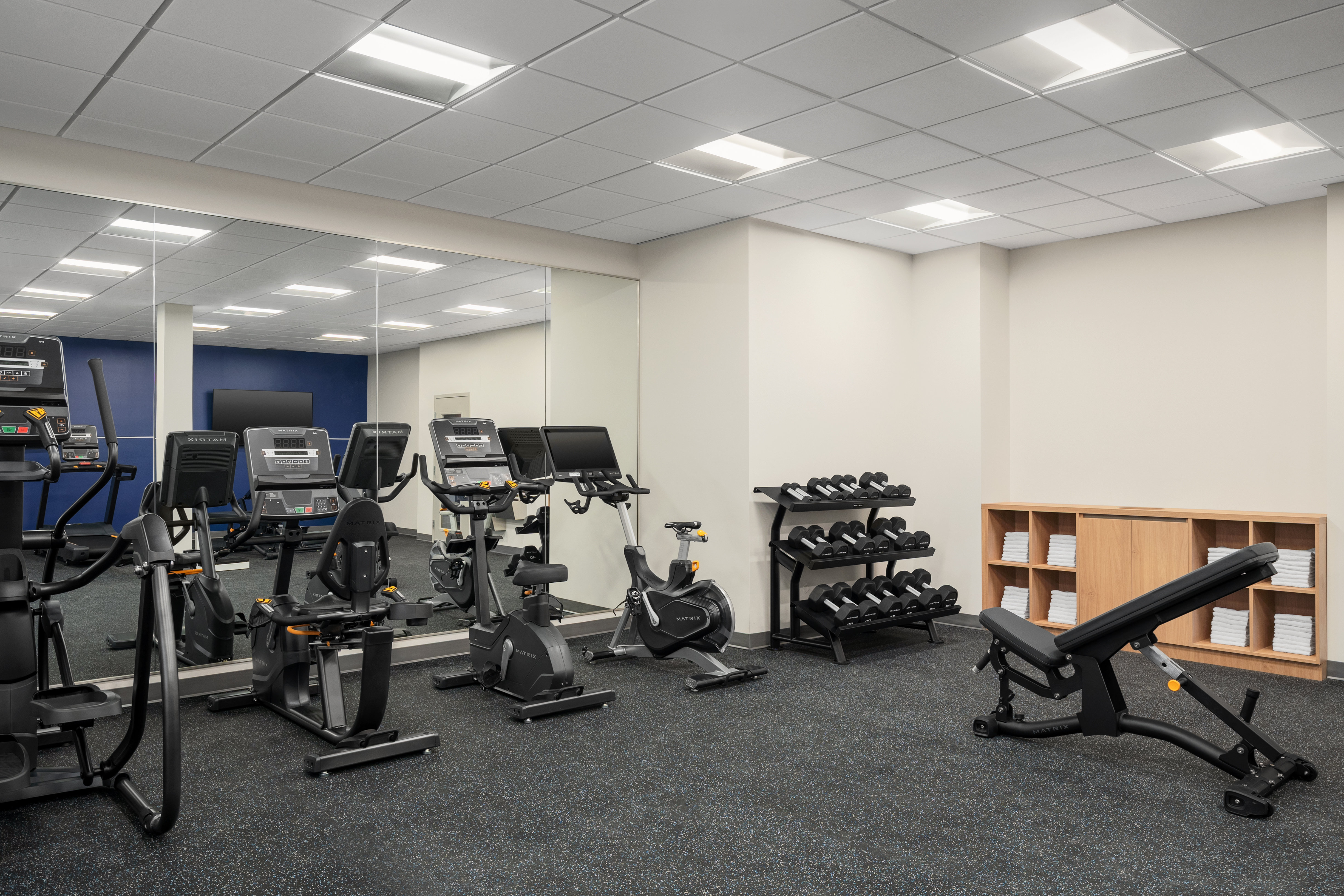 Holiday Inn Express & Suites Miami Intl Airport - 36th St 25/50
