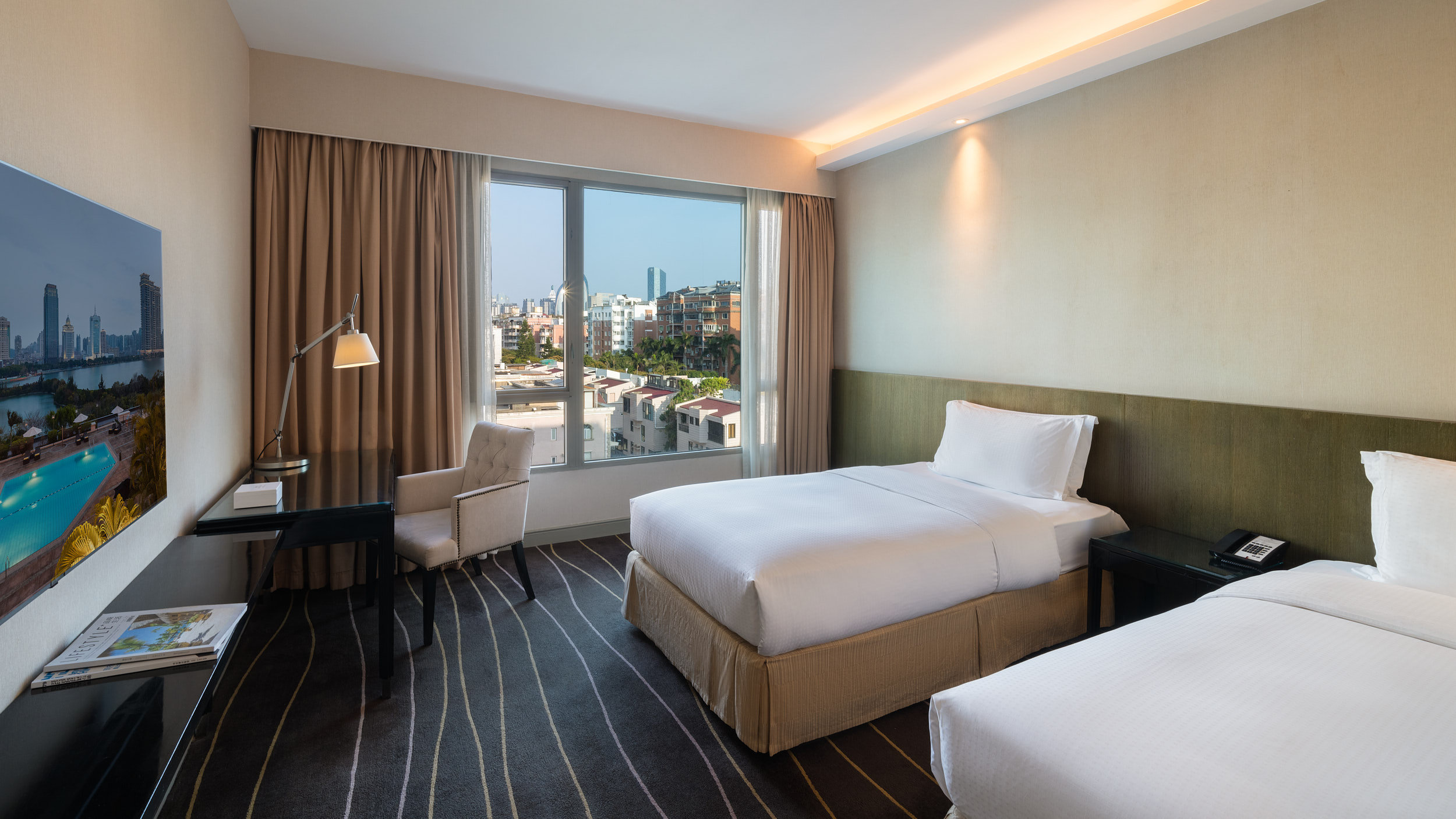 Superior, Twin Beds
