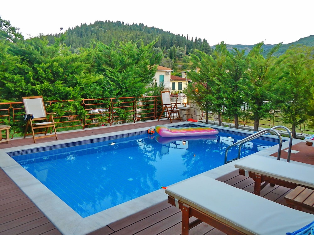 Prestige Villas 29/50