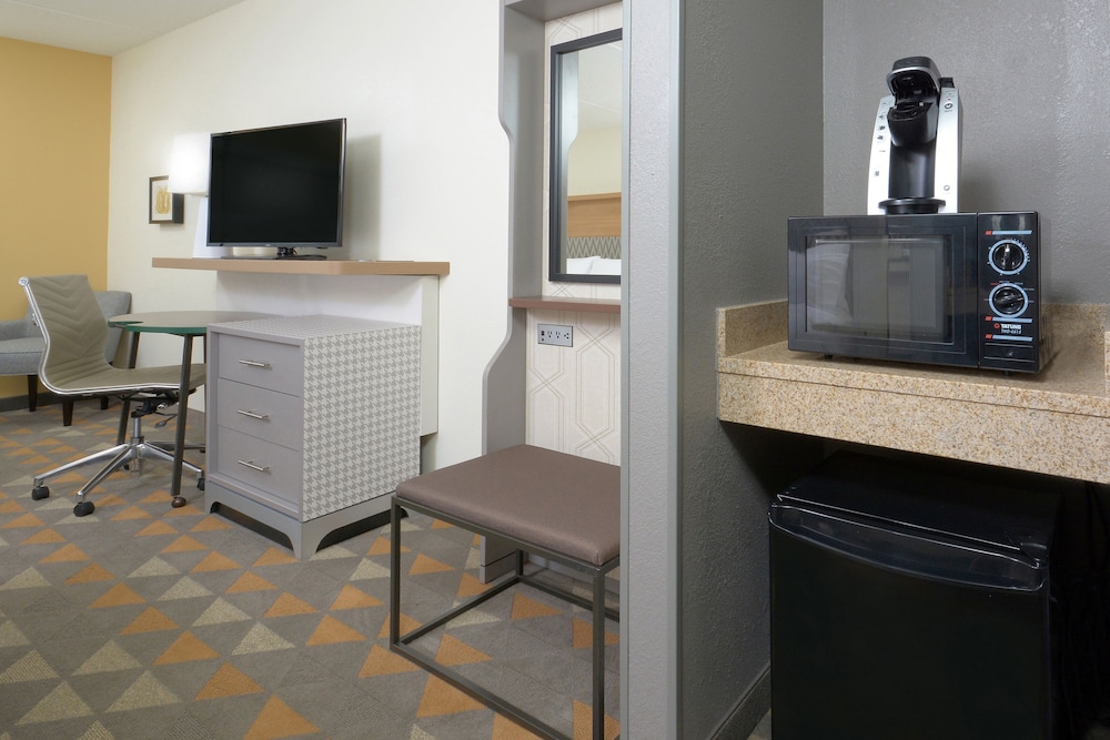 Holiday Inn Raleigh-Durham Airport 39/66