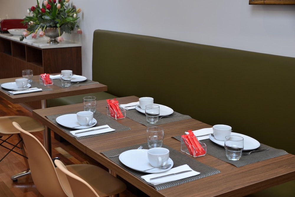 Porto Domus Hotel 24/30