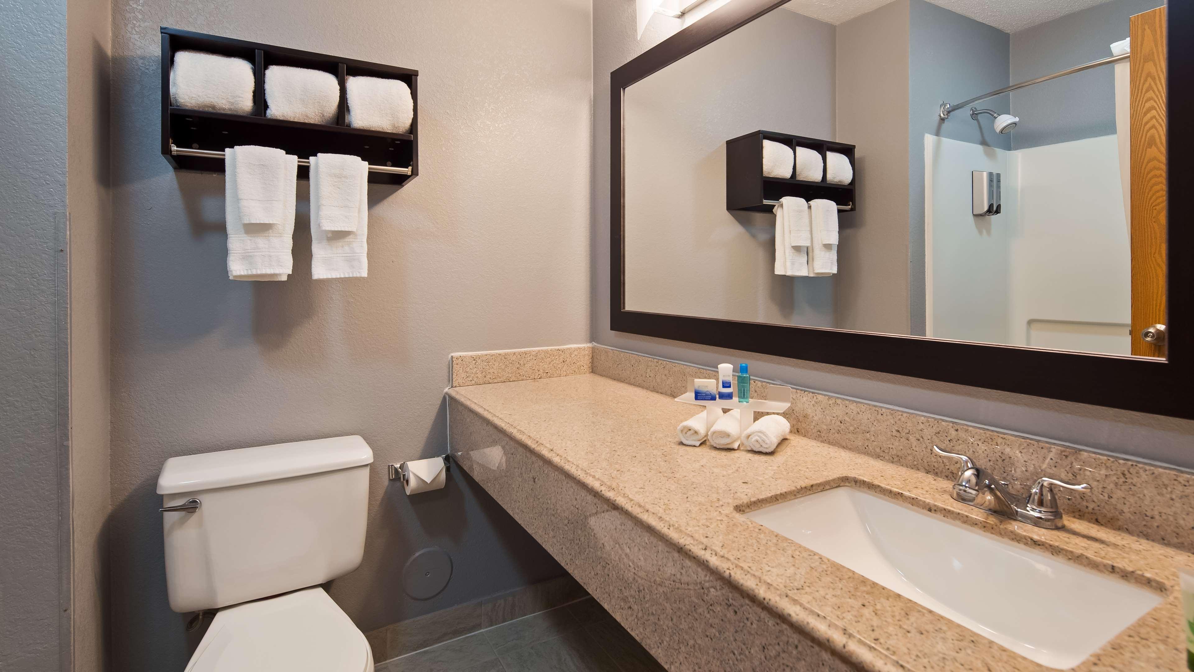 غرفة بسرير كينج، Best Western Executive Inn Mount Gilead 3/4