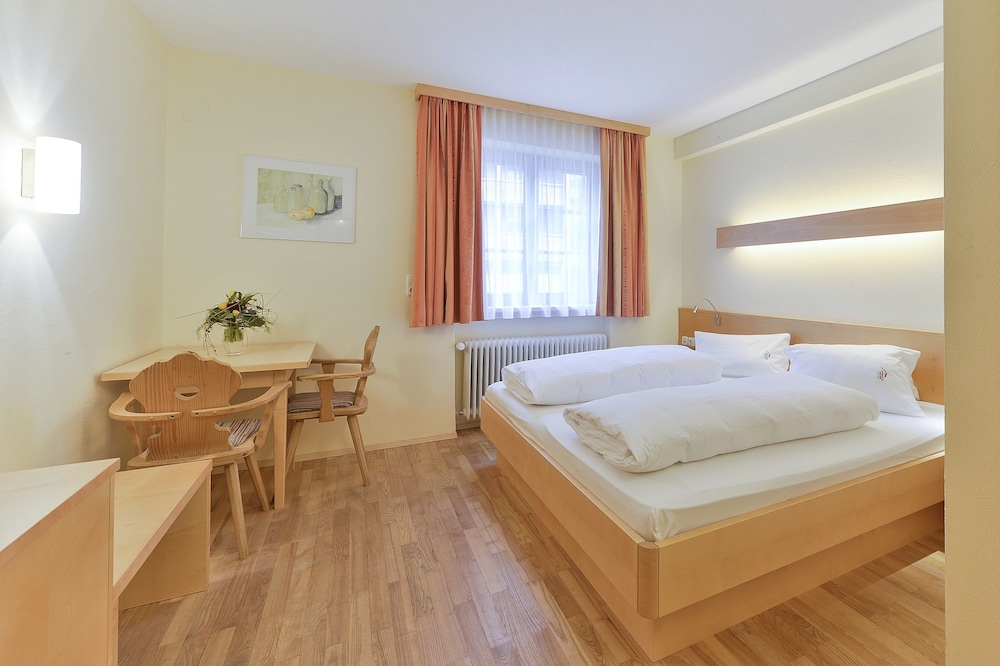 Berghotel Madlener 23/74