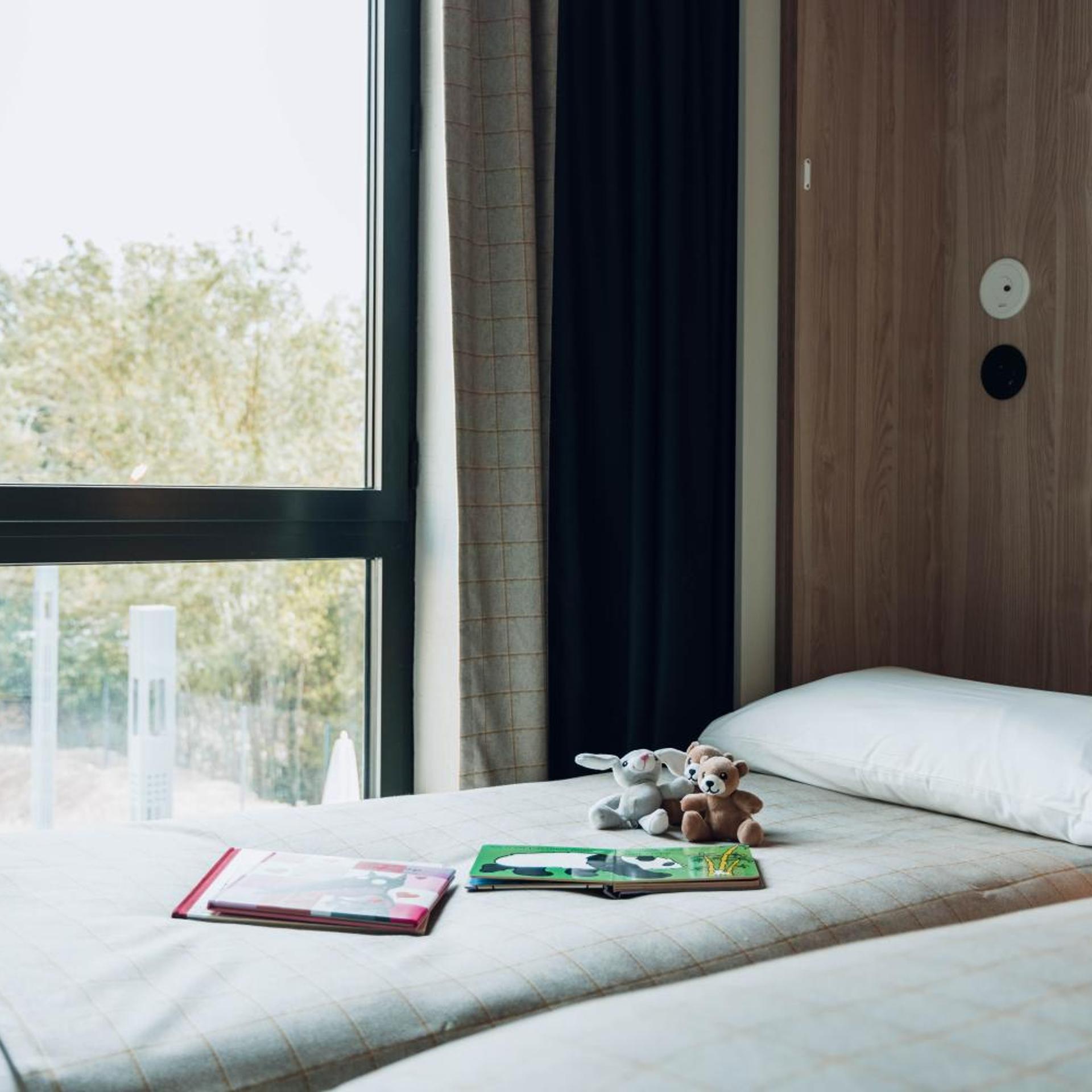 POP, 3 BEDS