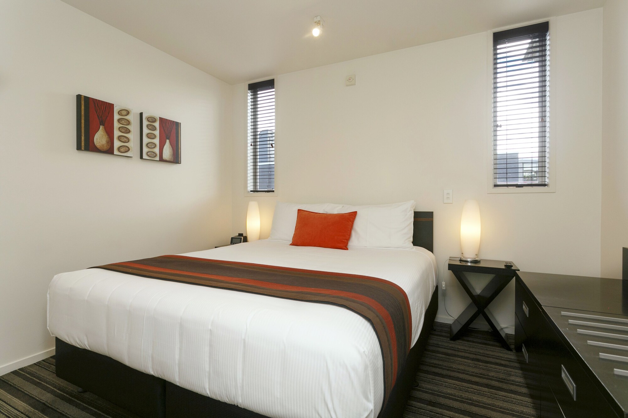 شقة بسرير كينج بإطلالة على البحيرة بغرفة نوم واحدة مع أريكة، The Reef Resort 3/9