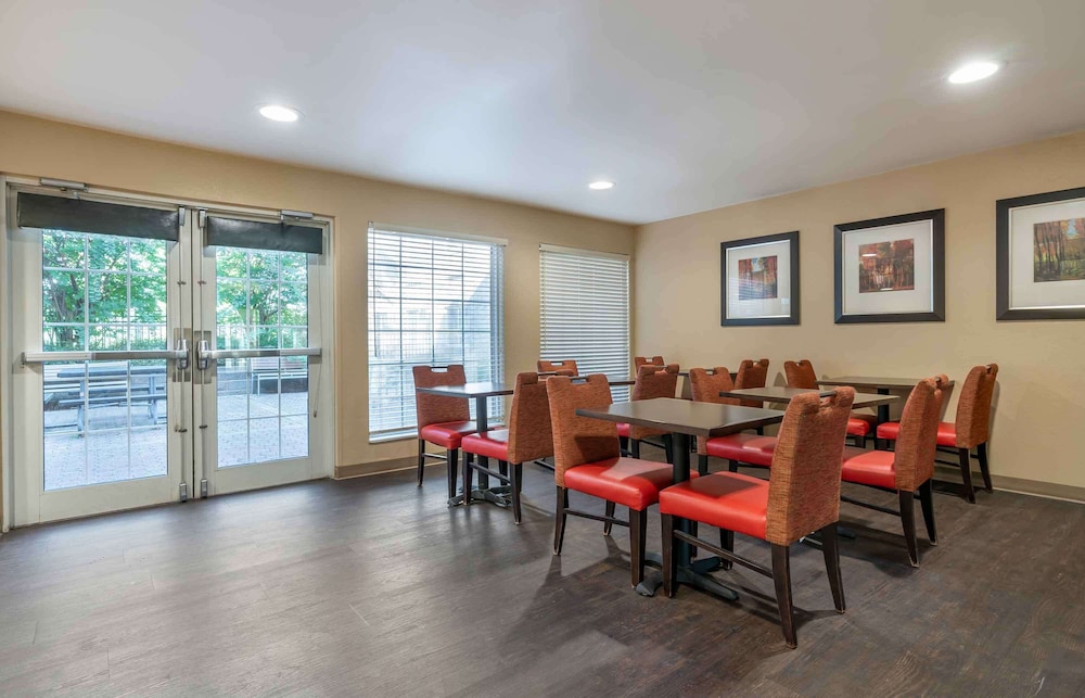 Extended Stay America - Louisville - Alliant Avenue 47/63