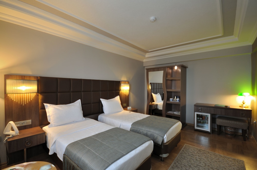 Grand Atakum Hotel 13/50
