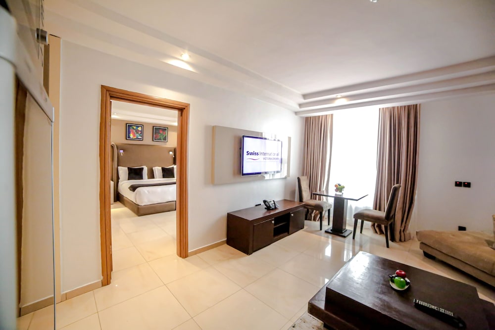Victoria Crown Plaza 30/43