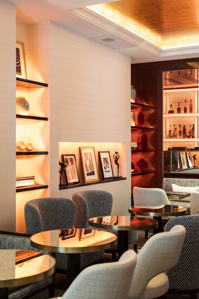 Hotel Montaigne 44/69