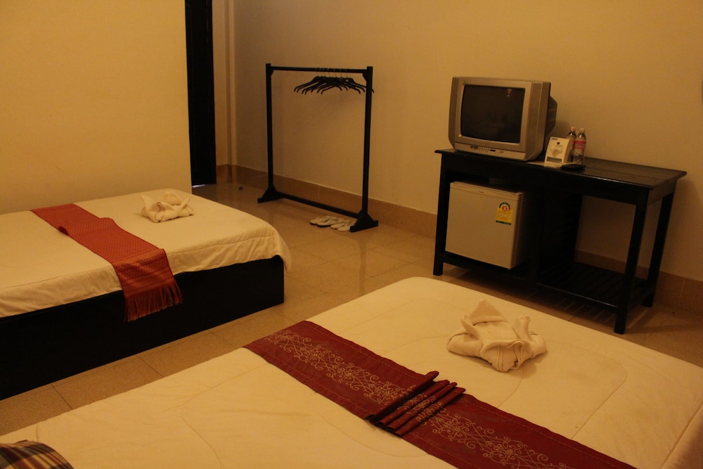 Bou Savy Guesthouse 33/68