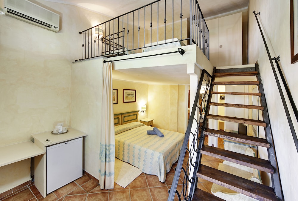 Colonna Hotel Du Golf 15/59