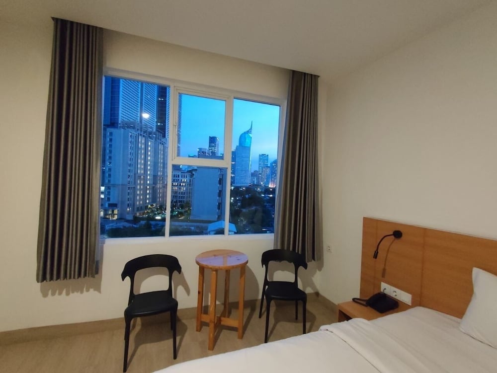 Grand Thamrin Hotel 15/35